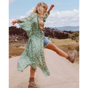 Spell Folk Song Robe NWOT no tie